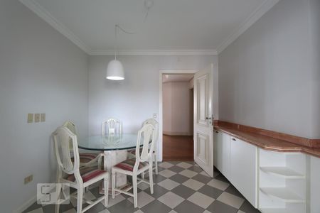 Apartamento à venda com 192m², 3 quartos e 3 vagasCopa