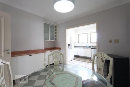 Apartamento à venda com 192m², 3 quartos e 3 vagasCopa