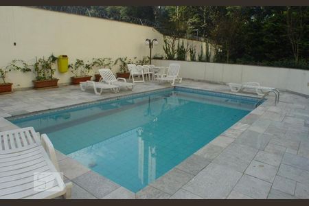 Apartamento à venda com 192m², 3 quartos e 3 vagasÁrea comum - Piscina