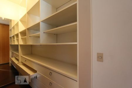Apartamento à venda com 192m², 3 quartos e 3 vagasSuíte 2