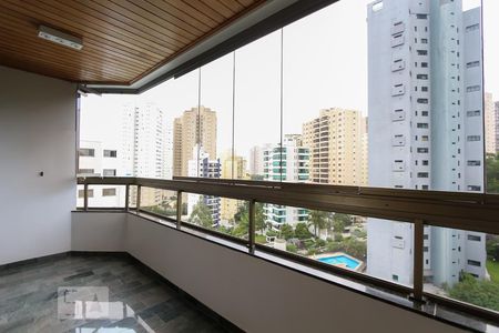 Apartamento à venda com 192m², 3 quartos e 3 vagasVaranda da sala