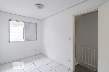 quarto de casa para alugar com 1 quarto, 28m² em Parque Guarani, São Paulo