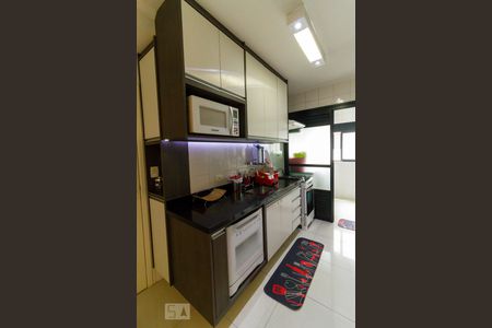 Apartamento à venda com 100m², 3 quartos e 2 vagasCozinha