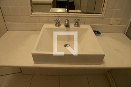 Apartamento à venda com 250m², 4 quartos e 1 vaga Apartamento à venda com 250m², 4 quartos e 1 vagaBanheiro Corredor