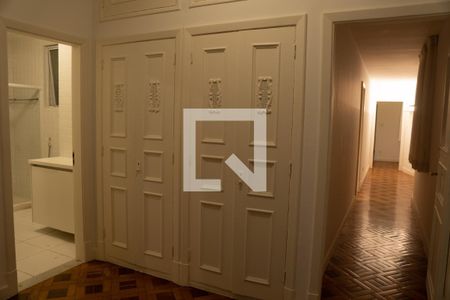Apartamento à venda com 250m², 4 quartos e 1 vaga Apartamento à venda com 250m², 4 quartos e 1 vagaCorredor