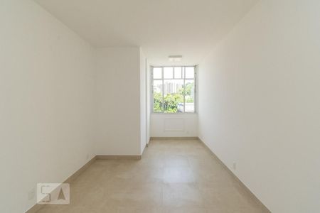 SUÍTE de apartamento para alugar com 2 quartos, 60m² em Icaraí, Niterói