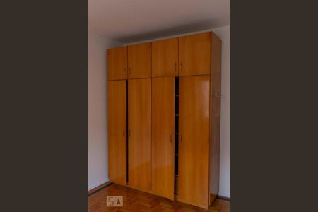 Quarto de apartamento para alugar com 1 quarto, 40m² em Menino Deus, Porto Alegre