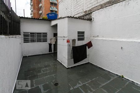 Casa para alugar com 132m², 2 quartos e 1 vagaQuintal