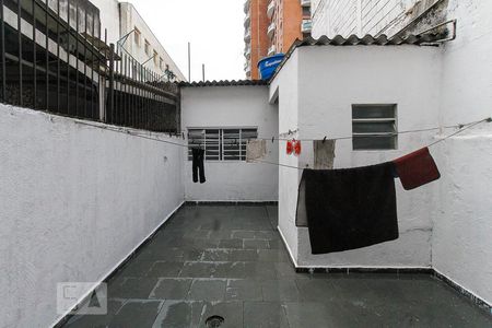 Casa para alugar com 132m², 2 quartos e 1 vagaQuintal