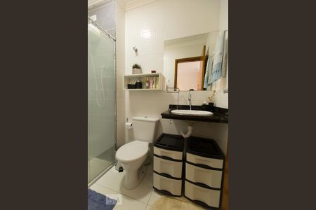 Banheiro de apartamento para alugar com 2 quartos, 45m² em Vila Esperança, São Paulo