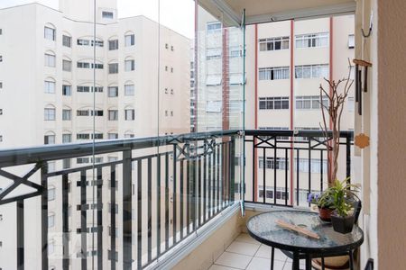 Apartamento para alugar com 71m², 2 quartos e 1 vagaVaranda