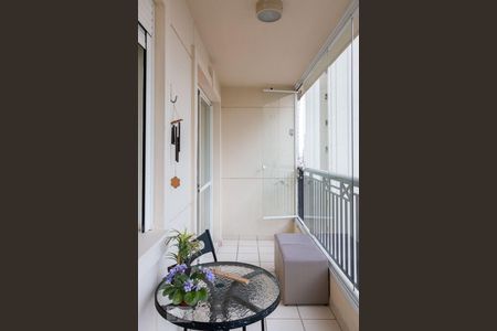 Apartamento para alugar com 71m², 2 quartos e 1 vagaVaranda