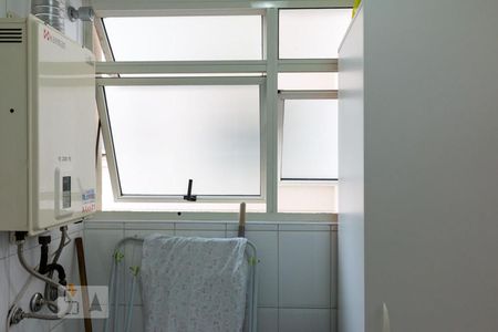 Apartamento para alugar com 71m², 2 quartos e 1 vagaÁrea de serviço