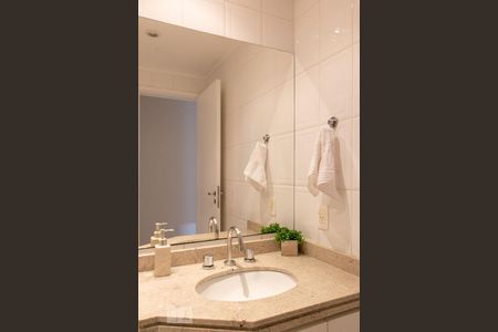 Apartamento para alugar com 71m², 2 quartos e 1 vagaBanheiro