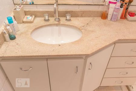 Apartamento para alugar com 71m², 2 quartos e 1 vagaBanheiro da suíte