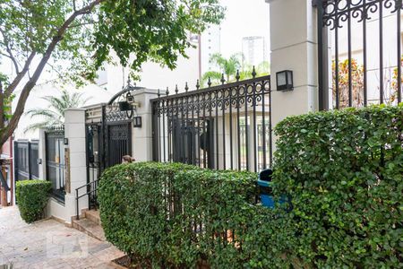 Apartamento para alugar com 71m², 2 quartos e 1 vagaFachada