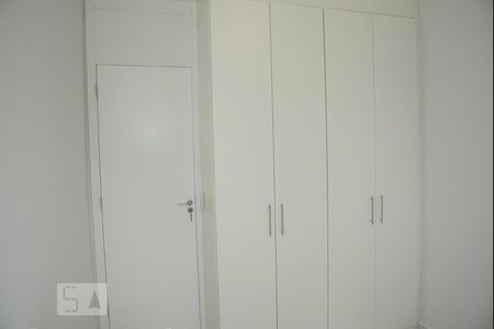 Quarto 1 de apartamento para alugar com 2 quartos, 50m² em Jacarepaguá, Rio de Janeiro