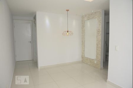 Sala de apartamento para alugar com 2 quartos, 50m² em Jacarepaguá, Rio de Janeiro