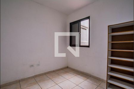 Quarto 2 de casa à venda com 3 quartos, 80m² em Jardim Utinga, Santo André