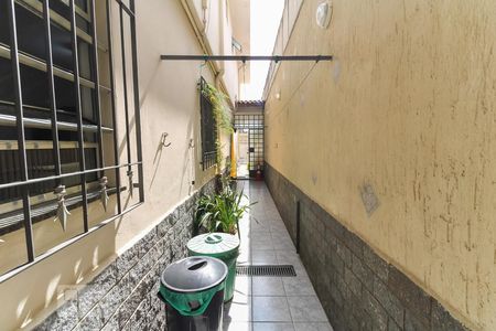 Casa à venda com 150m², 3 quartos e 4 vagasCorredor Externo