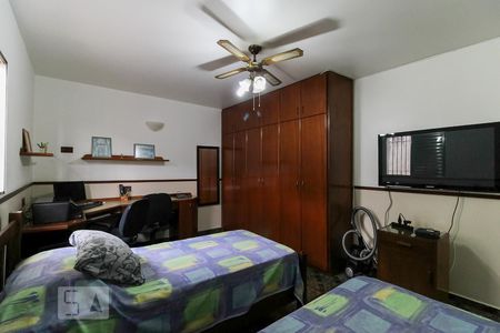 Casa à venda com 150m², 3 quartos e 4 vagasSuíte 2