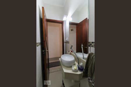 Casa à venda com 150m², 3 quartos e 4 vagasLavabo