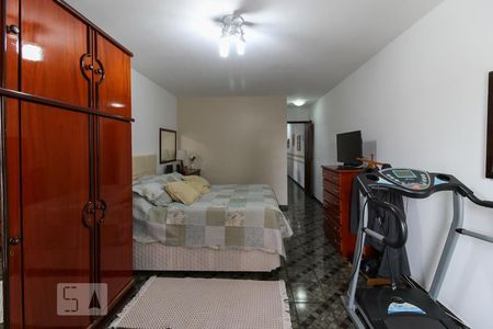 Casa à venda com 150m², 3 quartos e 4 vagasSuíte 1