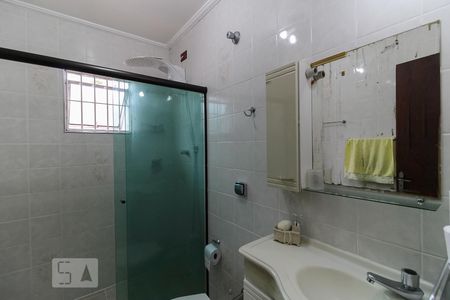 Casa à venda com 150m², 3 quartos e 4 vagasBanheiro da Suíte 2