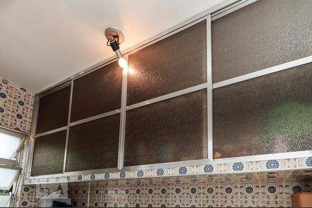 Apartamento à venda com 100m², 2 quartos e 1 vagaÁrea de Serviço