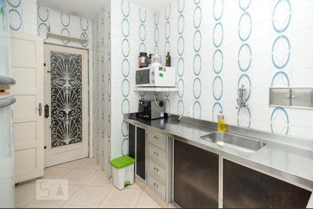 Apartamento à venda com 100m², 2 quartos e 1 vagaCozinha