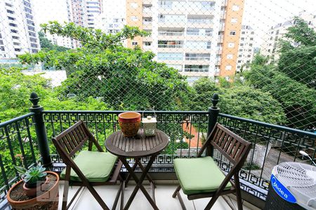 Varanda da Sala de apartamento à venda com 3 quartos, 123m² em Real Parque, São Paulo