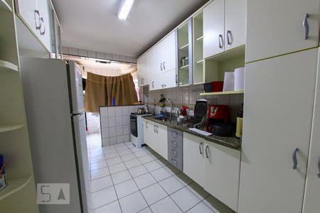 Apartamento à venda com 80m², 2 quartos e 2 vagas Apartamento à venda com 80m², 2 quartos e 2 vagasCozinha