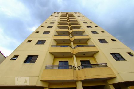 Apartamento à venda com 80m², 2 quartos e 2 vagas Apartamento à venda com 80m², 2 quartos e 2 vagasFachada