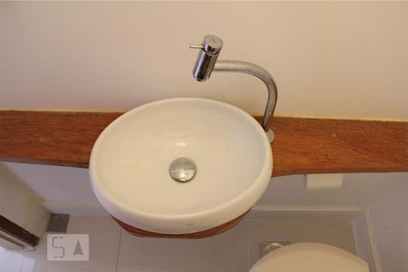 Apartamento para alugar com 129m², 4 quartos e 2 vagas Apartamento para alugar com 129m², 4 quartos e 2 vagasLavabo