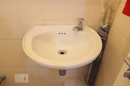 Apartamento para alugar com 129m², 4 quartos e 2 vagas Apartamento para alugar com 129m², 4 quartos e 2 vagasBanheiro de Serviço