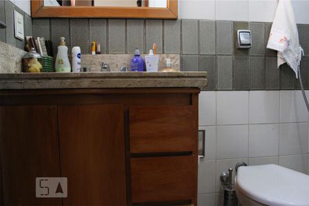 Apartamento para alugar com 129m², 4 quartos e 2 vagas Apartamento para alugar com 129m², 4 quartos e 2 vagasBanheiro da Suíte