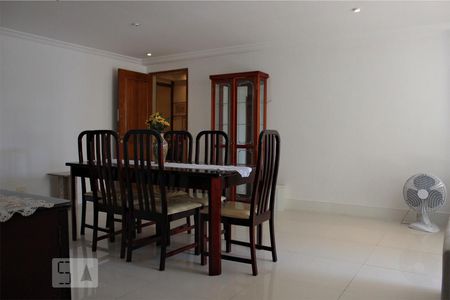 Sala de apartamento para alugar com 4 quartos, 129m² em Barra da Tijuca, Rio de Janeiro