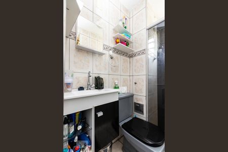Banheiro  de apartamento à venda com 2 quartos, 60m² em Jardim Bonifacio, São Paulo