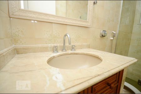 Apartamento à venda com 97m², 3 quartos e 1 vaga Apartamento à venda com 97m², 3 quartos e 1 vagaBanheiro Social