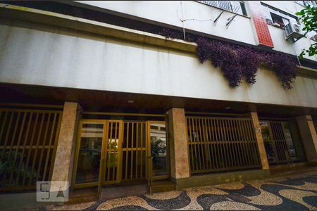 Apartamento à venda com 97m², 3 quartos e 1 vaga Apartamento à venda com 97m², 3 quartos e 1 vagaFachada