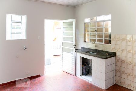 Cozinha de casa para alugar com 1 quarto, 45m² em Limoeiro, São Paulo