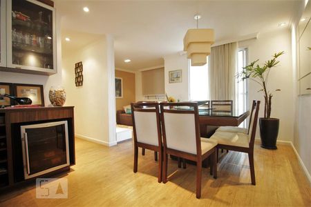 Sala de apartamento para alugar com 2 quartos, 69m² em Parque Reboucas, São Paulo