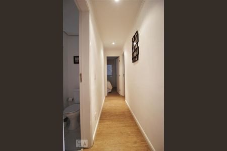 Corredor de apartamento para alugar com 2 quartos, 69m² em Parque Reboucas, São Paulo