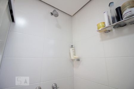 Apartamento para alugar com 69m², 2 quartos e 1 vagaChuveiro