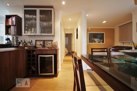 Sala de apartamento para alugar com 2 quartos, 69m² em Parque Reboucas, São Paulo