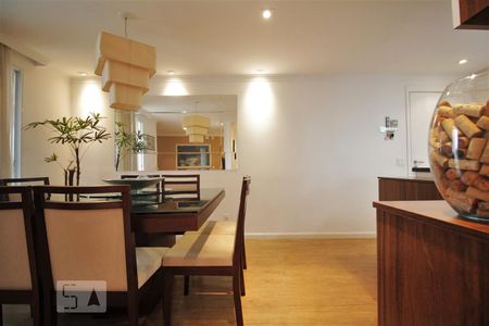 Sala de apartamento para alugar com 2 quartos, 69m² em Parque Reboucas, São Paulo