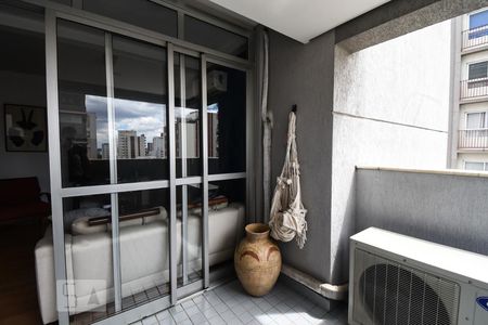 Varanda de apartamento à venda com 2 quartos, 60m² em Pinheiros, São Paulo