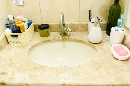 Casa para alugar com 100m², 2 quartos e sem vaga Casa para alugar com 100m², 2 quartos e sem vagaBanheiro Suíte