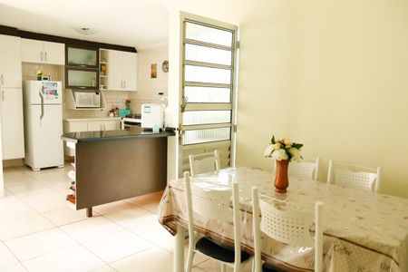 Casa para alugar com 100m², 2 quartos e sem vaga Casa para alugar com 100m², 2 quartos e sem vagaCozinha