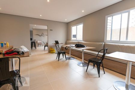 Apartamento à venda com 40m², 2 quartos e 1 vaga Apartamento à venda com 40m², 2 quartos e 1 vagaÁrea comum - Salão de festas